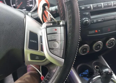 2011 Mitsubishi Outlander Sport Se z USA, uszkodzony, nr VIN JA4AP4AU9BZ023049